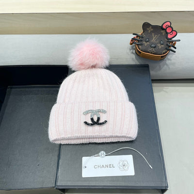 BEANIE HAT IN LIGHT PINK WOOL 426232