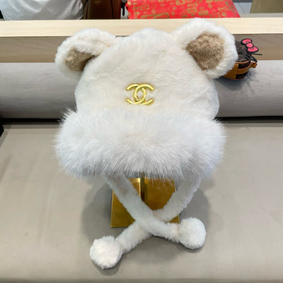 BEANIE HAT IN WHITE LAMB FUR 426240