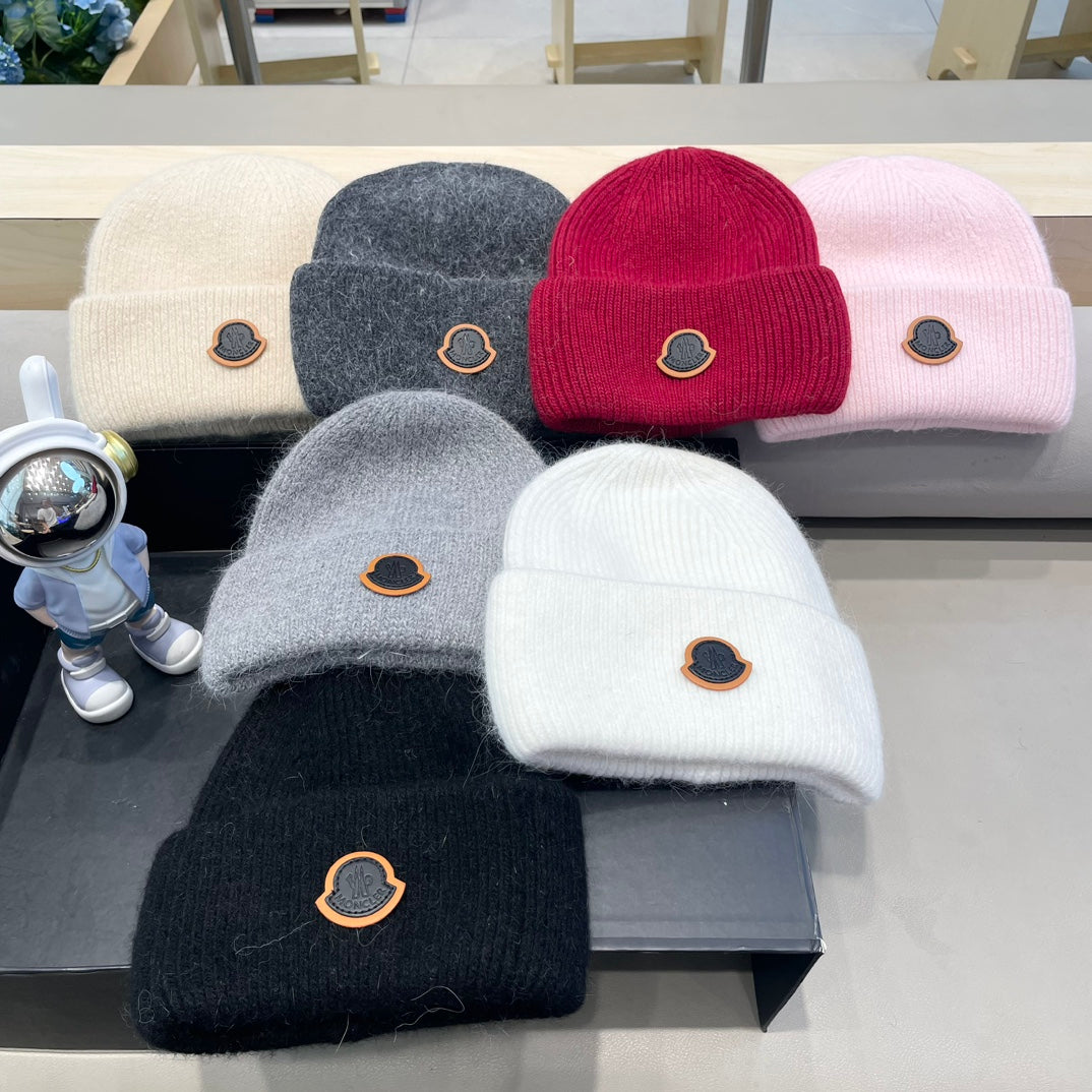 BEANIE HAT IN BISQUE BEIGE WOOL 438122