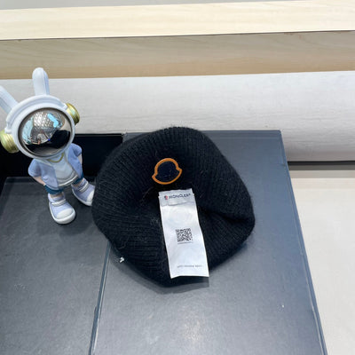 BEANIE HAT IN BLACK WOOL 438123