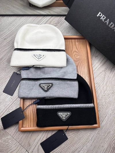 BEANIE HAT IN DOVE GRAY WOOL 349650