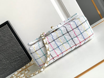 CC MEDIUM 25 FLAP BAG IN WHITE WOOL TWEED