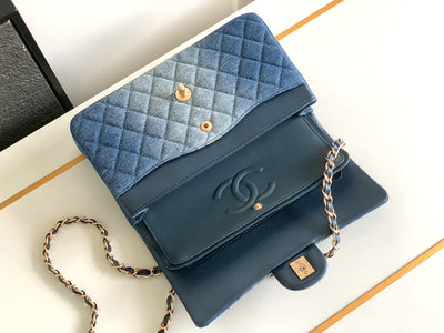 CC MEDIUM 25 CLASSIC BAG IN BLUE DENIM DIP